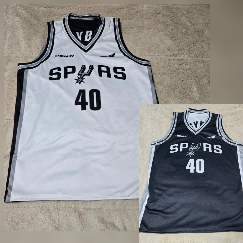 Reversible NBA San Antonio Spurs jersey top Youth black and white, kids large YL